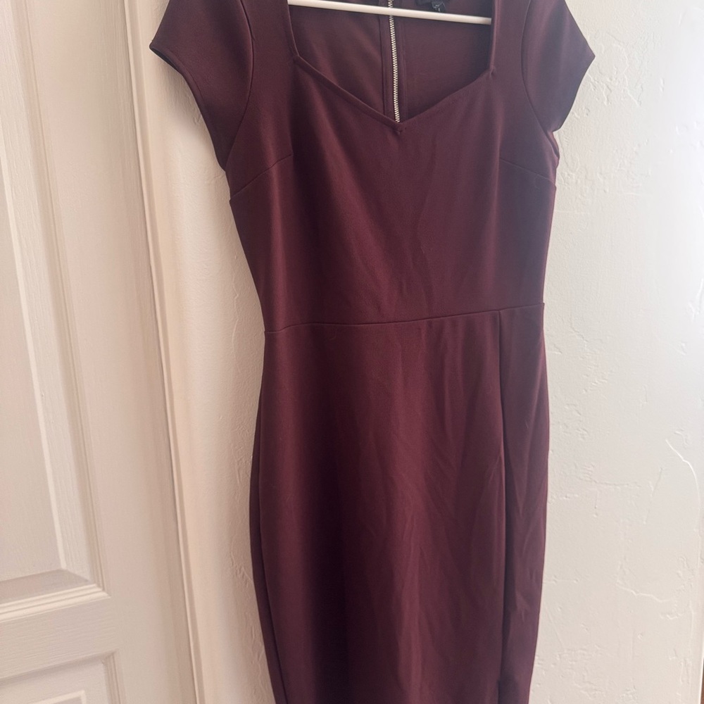 Express Brown Sheath Midi Dress Sweetheart Neckline Cap Sleeves